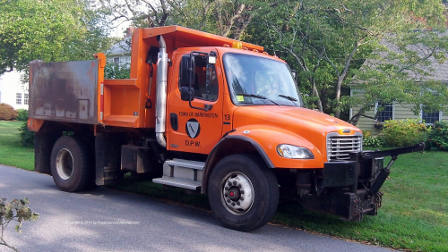 Additional photo  of Barrington Public Works
                    Truck 13, a 2003 Freightliner M2106                     taken by Kieran Egan