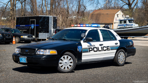 Additional photo  of Warwick Police
                    Cruiser R-70, a 2009-2011 Ford Crown Victoria Police Interceptor                     taken by @riemergencyvehicles