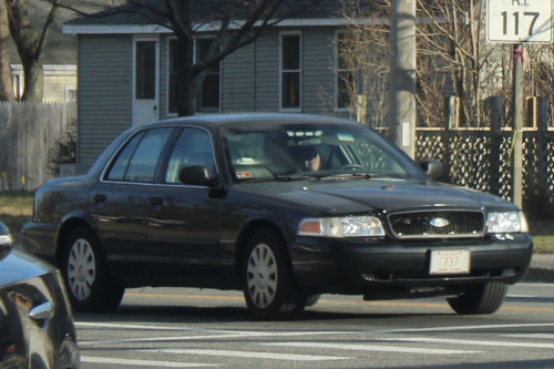 Additional photo  of Warwick Fire
                    Car 4, a 2006-2008 Ford Crown Victoria Police Interceptor                     taken by Kieran Egan