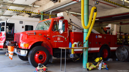 Additional photo  of Cranston Fire
                    Fire Alarm Unit, a 1989-2001 International 4900                     taken by Kieran Egan