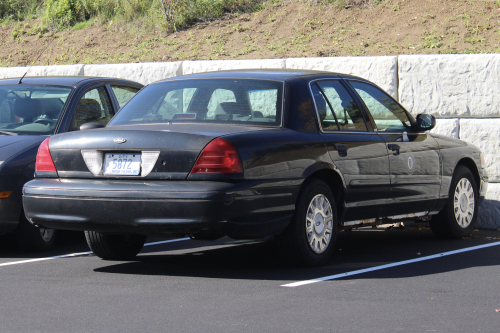 Additional photo  of Warwick Public Works
                    Car 5872, a 2003-2005 Ford Crown Victoria Police Interceptor                     taken by @riemergencyvehicles