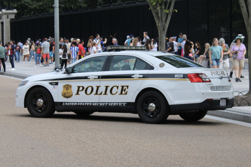 Additional photo  of United States Secret Service
                    Cruiser 0520, a 2013-2019 Ford Police Interceptor Sedan                     taken by @riemergencyvehicles