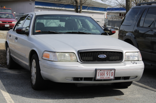 Additional photo  of Warwick Fire
                    Car 50, a 2011 Ford Crown Victoria Police Interceptor                     taken by @riemergencyvehicles