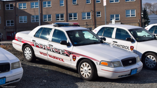 Additional photo  of West Warwick Police
                    Car 11, a 2009-2011 Ford Crown Victoria Police Interceptor                     taken by Kieran Egan