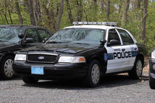 Additional photo  of Warwick Police
                    Cruiser R-80, a 2006-2008 Ford Crown Victoria Police Interceptor                     taken by @riemergencyvehicles