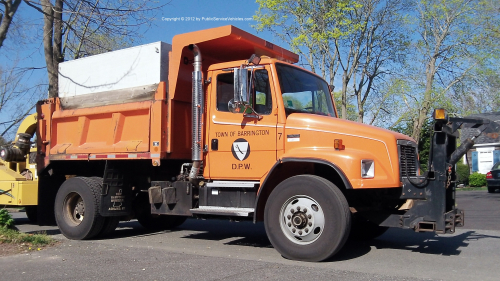Additional photo  of Barrington Public Works
                    Truck 7, a 2001 Freightliner FL80/Heil                     taken by Kieran Egan