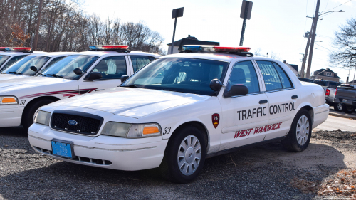 Additional photo  of West Warwick Police
                    Car 33, a 2007 Ford Crown Victoria Police Interceptor                     taken by Kieran Egan