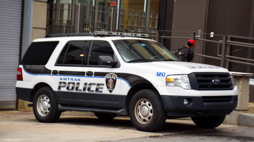 Additional photo  of Amtrak Police
                    Cruiser 120, a 2007-2014 Ford Expedition                     taken by Kieran Egan