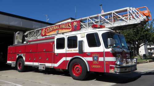 Additional photo  of Central Falls Fire
                    Ladder 1, a 1992 E-One                     taken by Kieran Egan