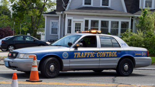 Additional photo  of East Providence Police
                    Car 52, a 2005 Ford Crown Victoria Police Interceptor                     taken by Kieran Egan