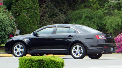 Additional photo  of Bristol Police
                    Cruiser 402, a 2013 Ford Taurus                     taken by Kieran Egan