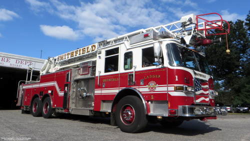 Additional photo  of Smithfield Fire
                    Ladder 1, a 2010 Pierce Arrow XT                     taken by Kieran Egan