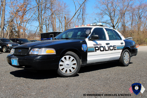 Additional photo  of Warwick Police
                    Cruiser R-70, a 2009-2011 Ford Crown Victoria Police Interceptor                     taken by @riemergencyvehicles