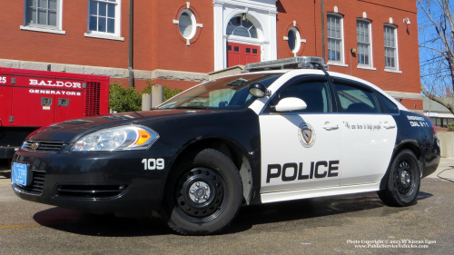 Additional photo  of Warren Police
                    Cruiser 109, a 2009 Chevrolet Impala                     taken by Kieran Egan