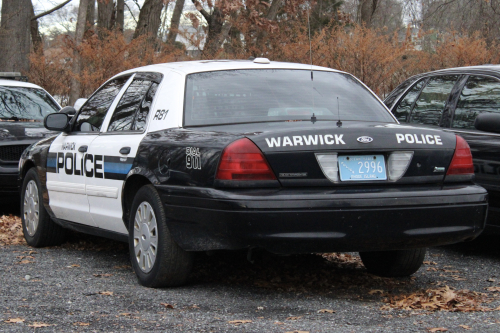 Additional photo  of Warwick Police
                    Cruiser R-81, a 2009-2011 Ford Crown Victoria Police Interceptor                     taken by @riemergencyvehicles