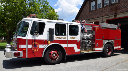 Additional photo  of Pawtucket Fire
                    Engine 8, a 1994 E-One Hurricane                     taken by Kieran Egan