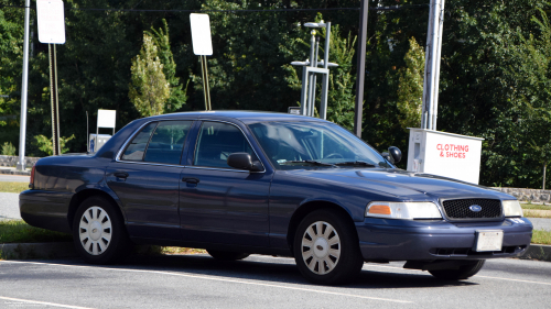 Additional photo  of Warwick Fire
                    Car 35, a 2006-2008 Ford Crown Victoria Police Interceptor                     taken by Kieran Egan