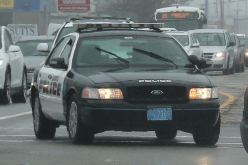 Additional photo  of Warwick Police
                    Cruiser R-84, a 2011 Ford Crown Victoria Police Interceptor                     taken by @riemergencyvehicles