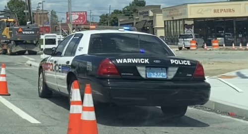 Additional photo  of Warwick Police
                    Cruiser R-81, a 2009-2011 Ford Crown Victoria Police Interceptor                     taken by @riemergencyvehicles