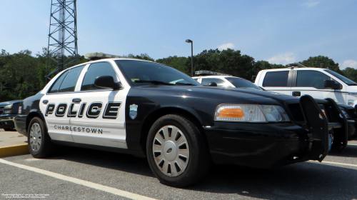 Additional photo  of Charlestown Police
                    Car 20, a 2009-2011 Ford Crown Victoria Police Interceptor                     taken by Kieran Egan