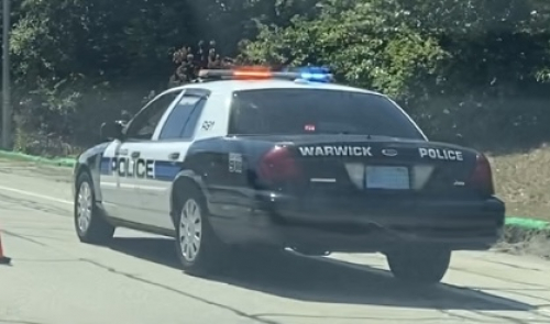 Additional photo  of Warwick Police
                    Cruiser R-81, a 2009-2011 Ford Crown Victoria Police Interceptor                     taken by @riemergencyvehicles