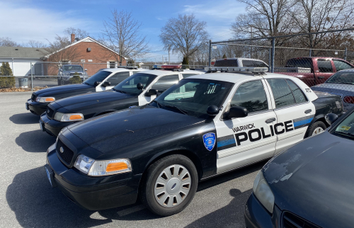 Additional photo  of Warwick Police
                    Cruiser R-70, a 2009-2011 Ford Crown Victoria Police Interceptor                     taken by @riemergencyvehicles