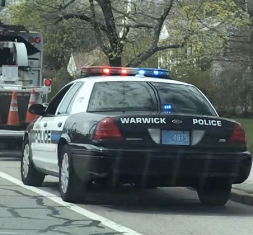 Additional photo  of Warwick Police
                    Cruiser R-70, a 2009-2011 Ford Crown Victoria Police Interceptor                     taken by @riemergencyvehicles