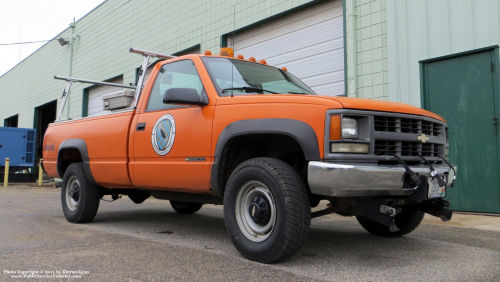 Additional photo  of Warren Public Works
                    Truck 233, a 1988-1998 Chevrolet 2500                     taken by Kieran Egan