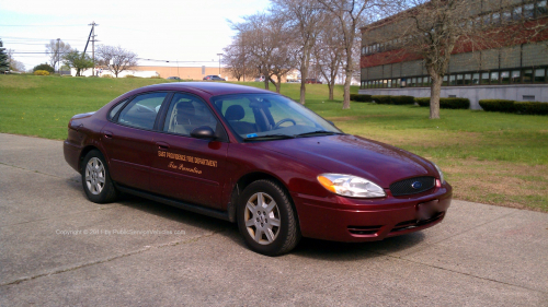 Additional photo  of East Providence Fire
                    Car 22, a 2006 Ford Taurus                     taken by Kieran Egan