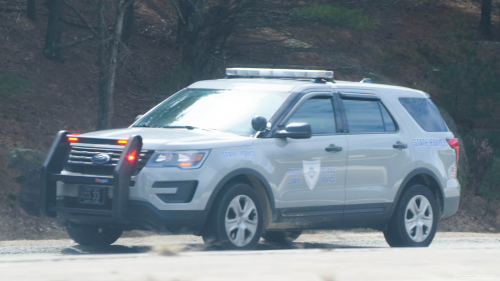 Additional photo  of Rhode Island State Police
                    Cruiser 33, a 2017 Ford Police Interceptor Utility                     taken by Kieran Egan