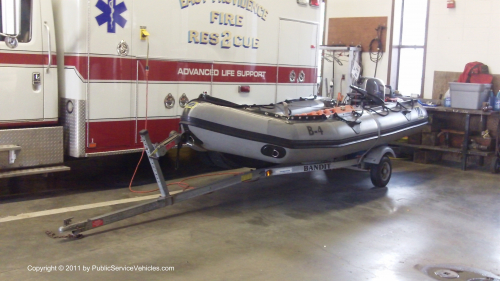 Additional photo  of East Providence Fire
                    Zodiac 1, a 2000-2011 Zodiac Inflatable Boat                     taken by Kieran Egan