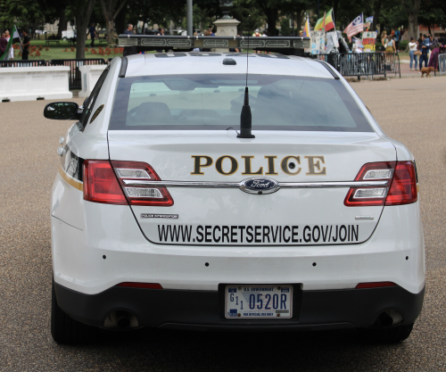 Additional photo  of United States Secret Service
                    Cruiser 0520, a 2013-2019 Ford Police Interceptor Sedan                     taken by @riemergencyvehicles