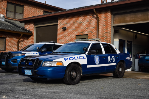 Additional photo  of Barnstable Police
                    E-251, a 2009-2011 Ford Crown Victoria Police Interceptor                     taken by Kieran Egan