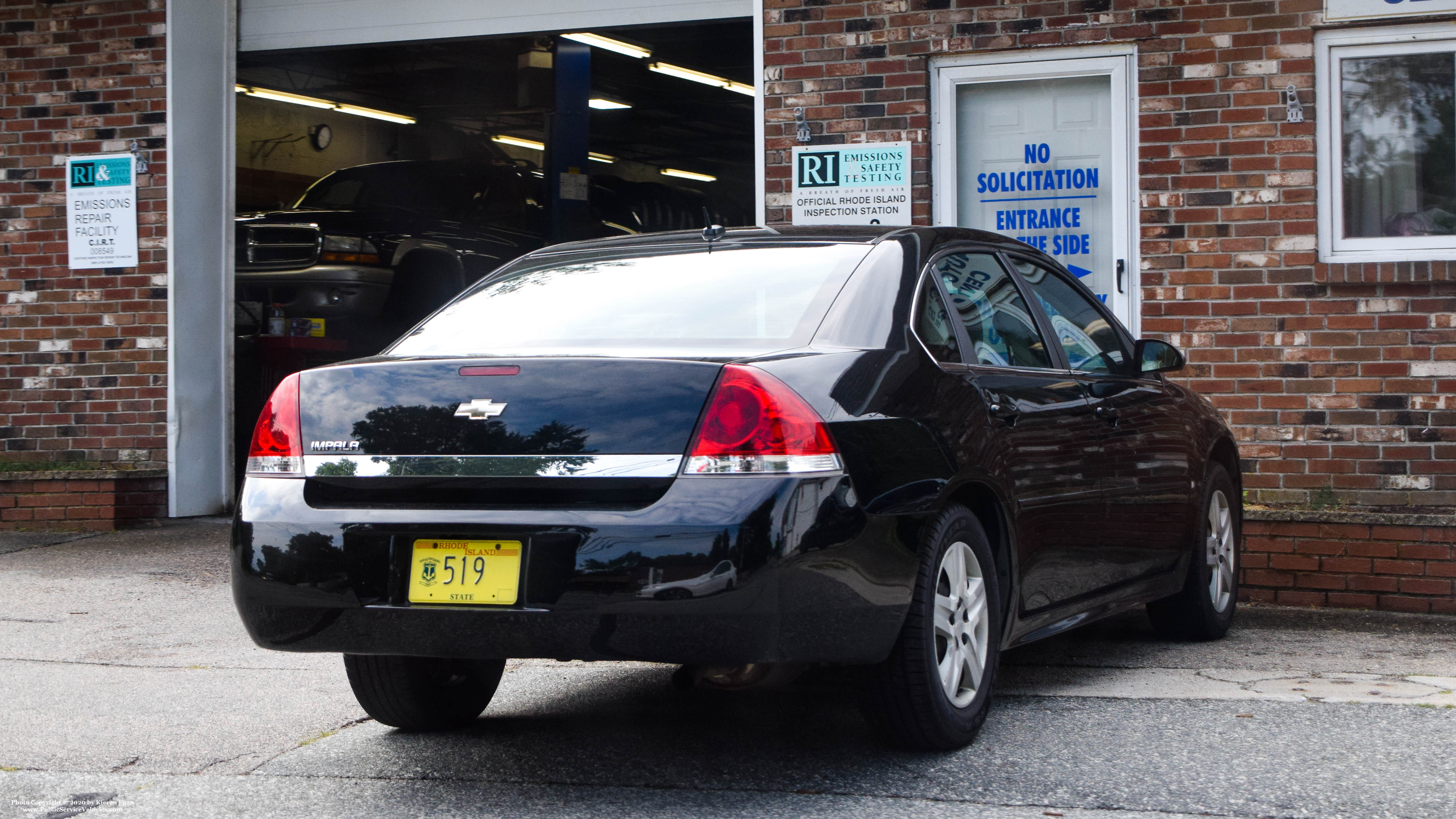 A photo  of Rhode Island Office of State Fleet Operations
            Car 519, a 2006-2013 Chevrolet Impala             taken by Kieran Egan