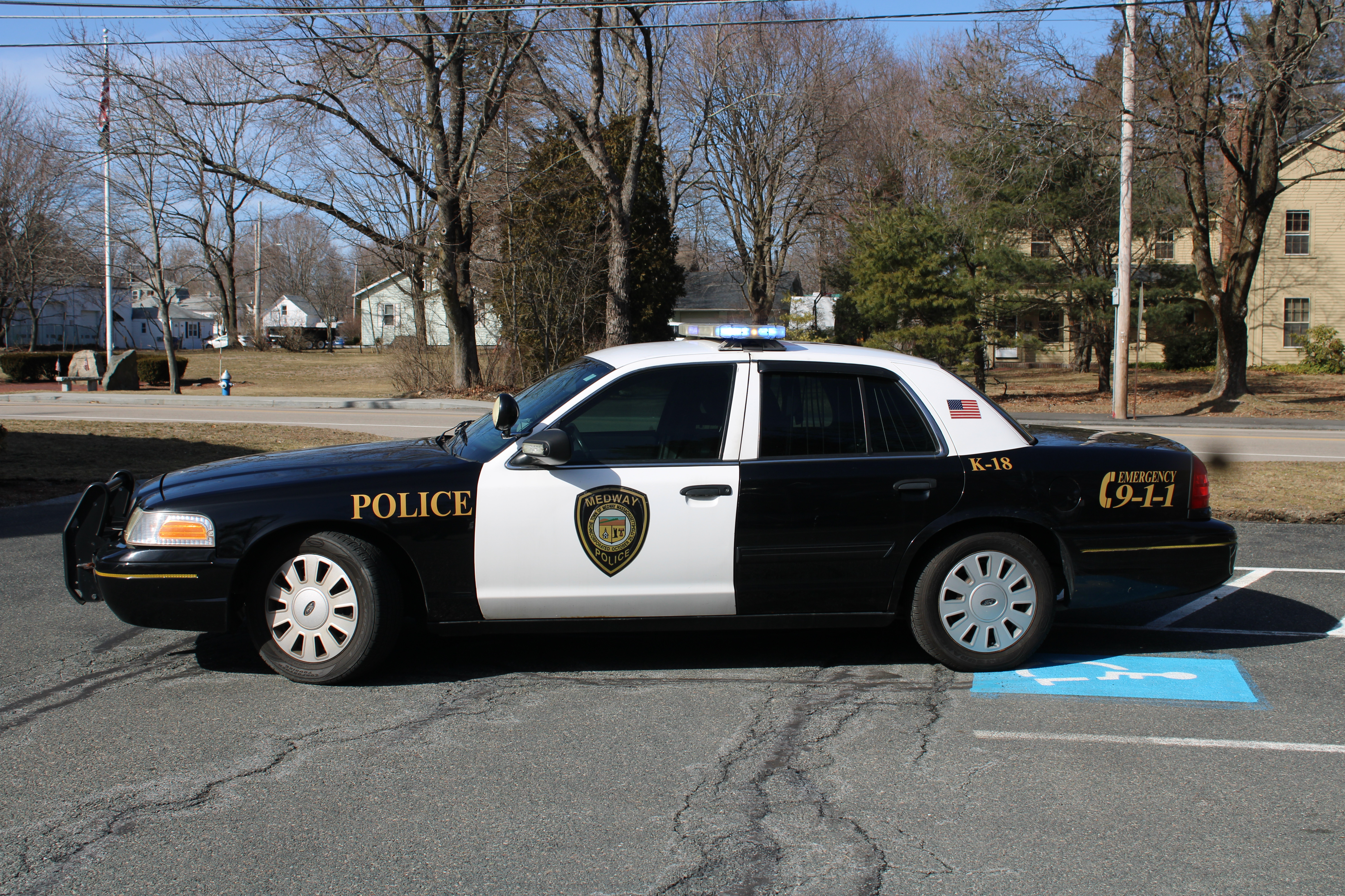A photo  of Medway Police
            Cruiser K-18, a 2011 Ford Crown Victoria Police Interceptor             taken by @riemergencyvehicles