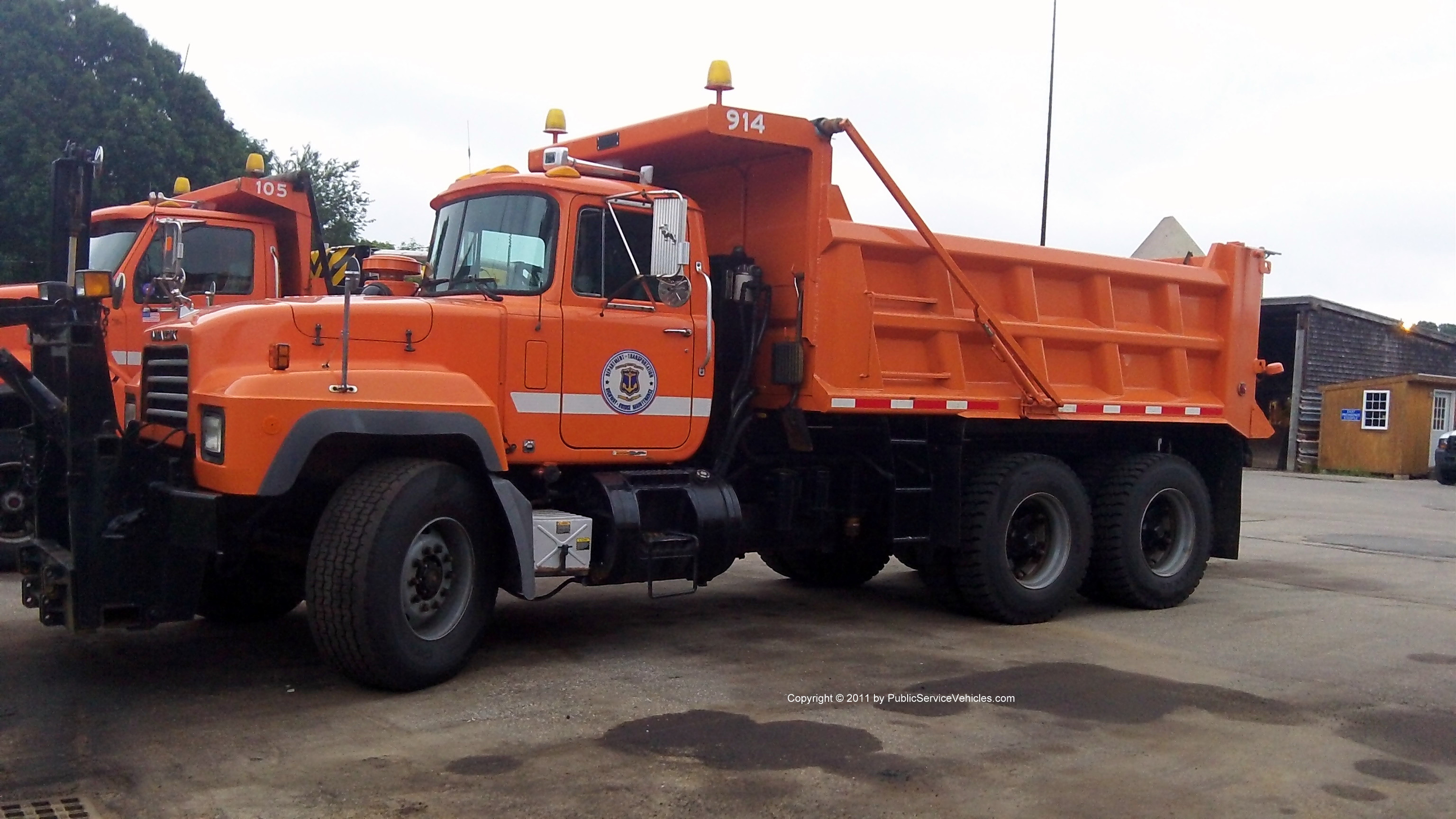 A photo  of Rhode Island Department of Transportation
            Truck 914, a 1990-2010 Mack             taken by Kieran Egan