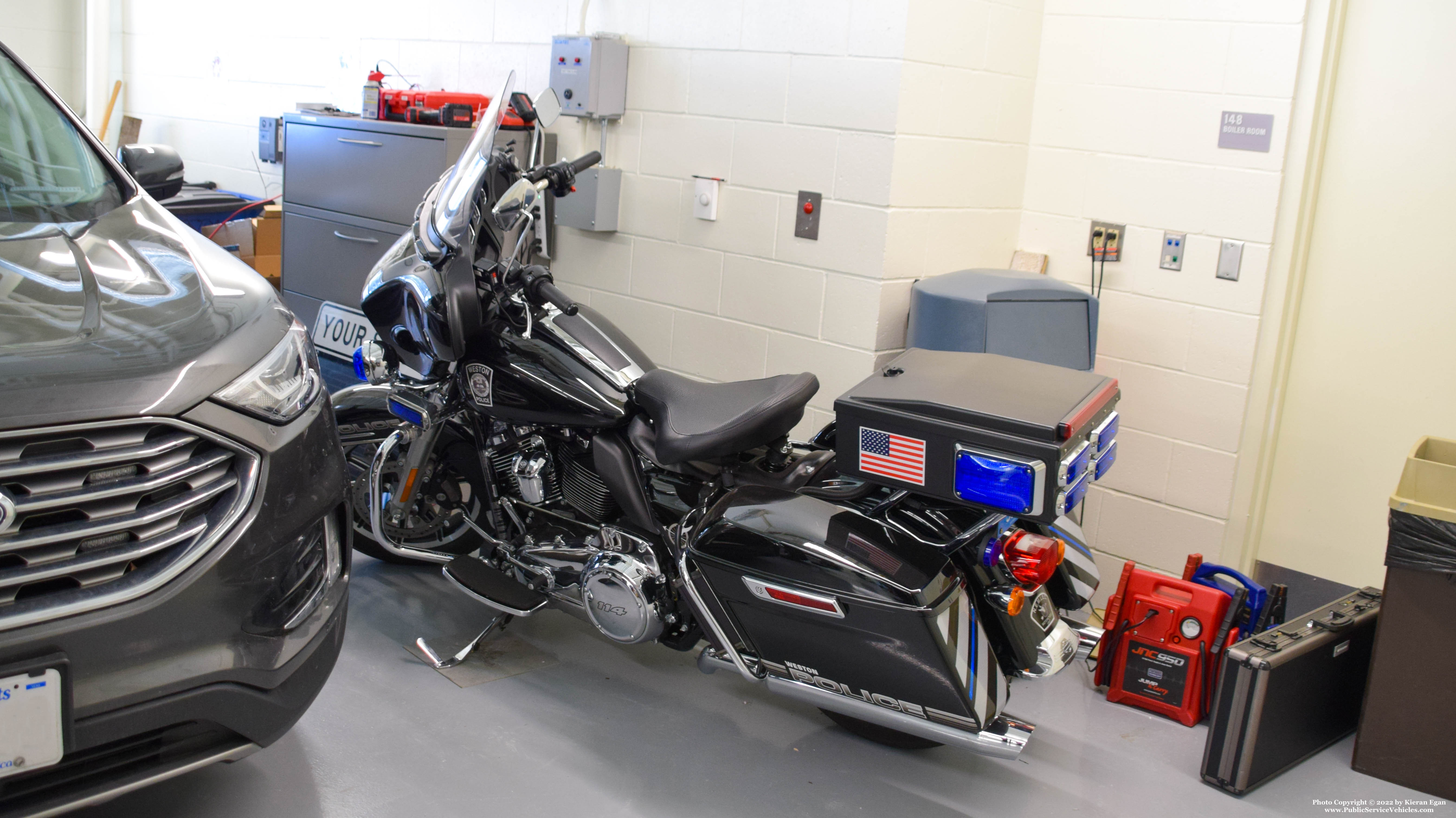 A photo  of Weston Police
            Motorcycle, a 2017 Harley-Davidson Electra Glide             taken by Kieran Egan