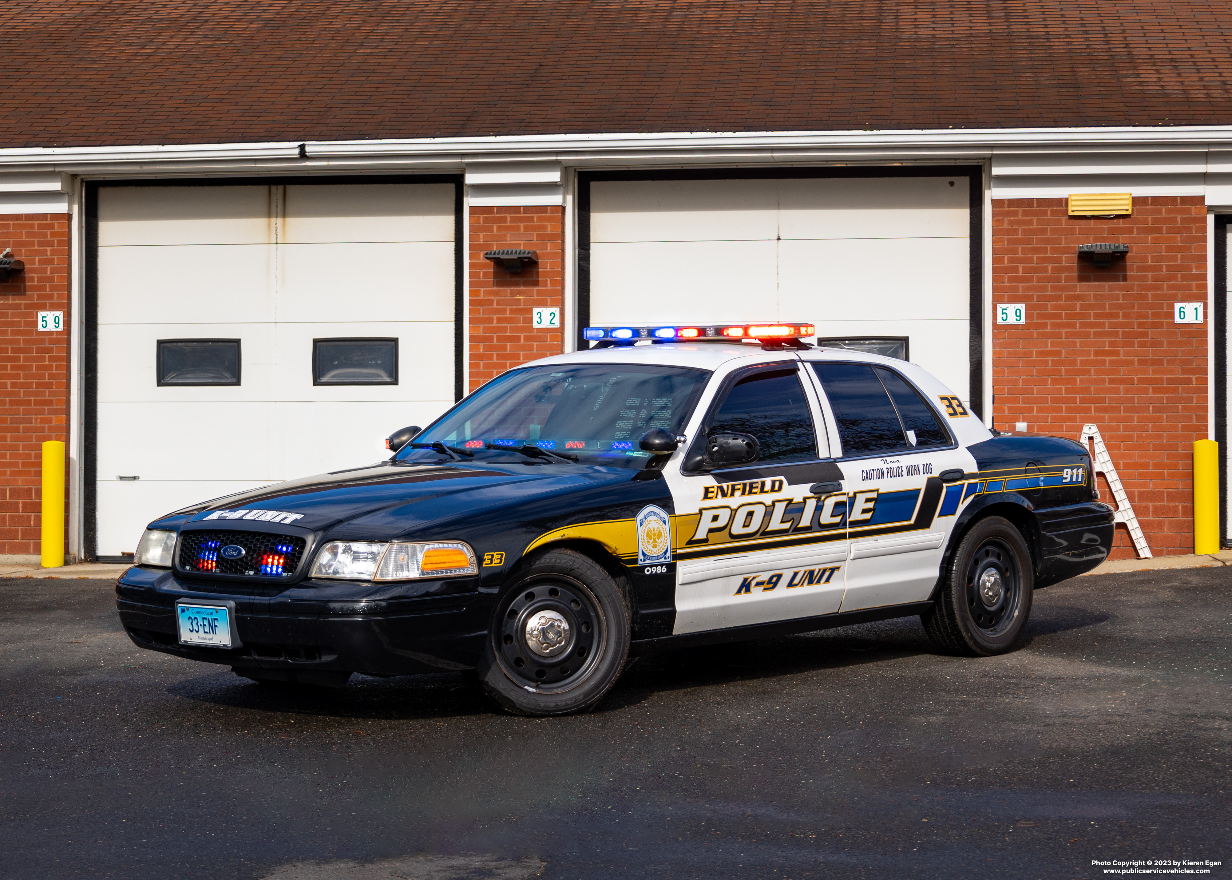 A photo  of Enfield Police
            Cruiser 33, a 2009-2011 Ford Crown Victoria Police Interceptor             taken by Kieran Egan