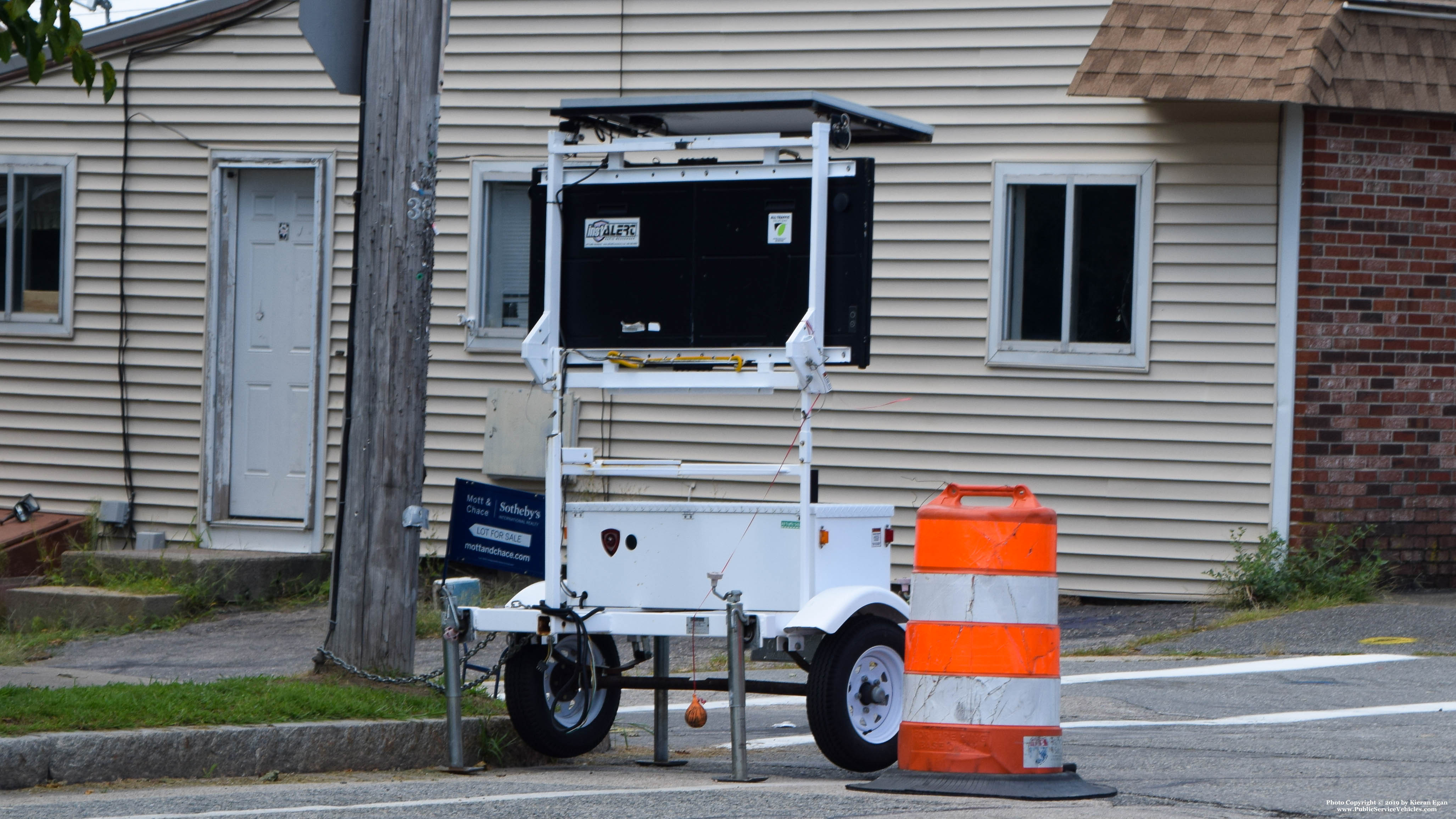 A photo  of East Providence Police
            Message Trailer, a 2006-2010 All Traffic Solutions Speed Trailer             taken by Kieran Egan