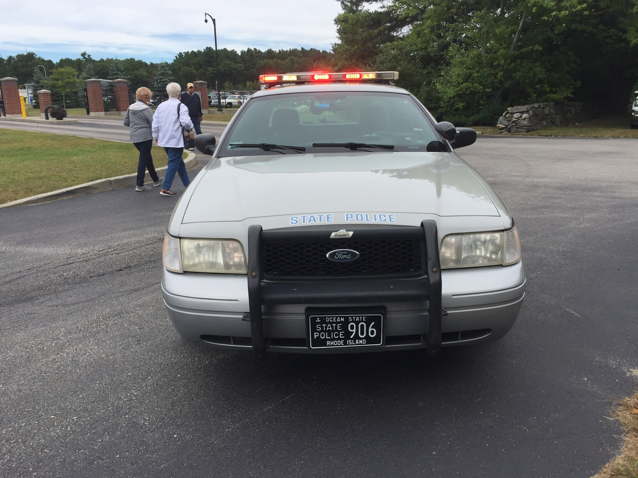 A photo  of Rhode Island State Police
            Cruiser 906, a 2006-2008 Ford Crown Victoria Police Interceptor             taken by @riemergencyvehicles