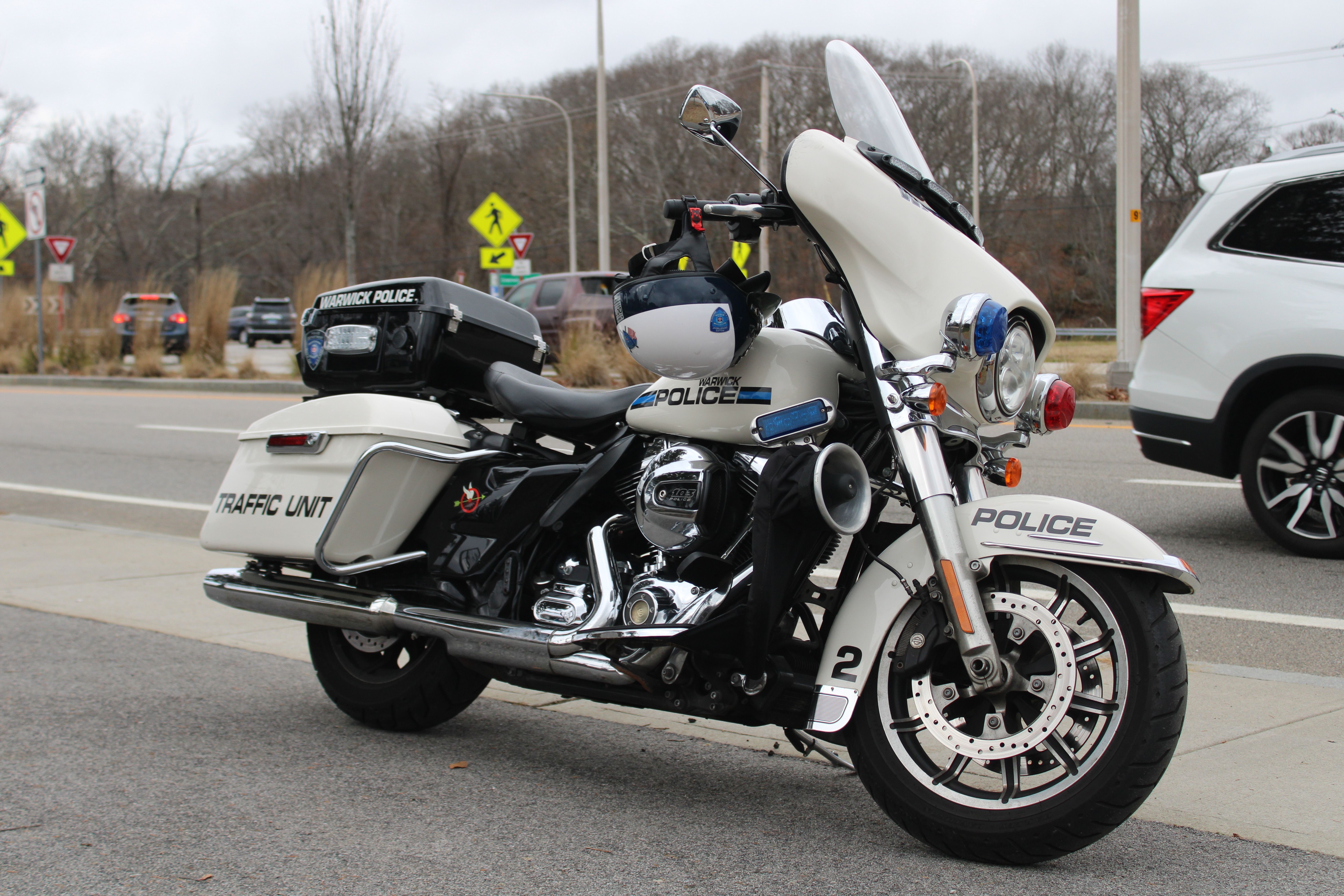 A photo  of Warwick Police
            Motorcycle 2, a 2010-2015 Harley-Davidson Electra Glide             taken by @riemergencyvehicles