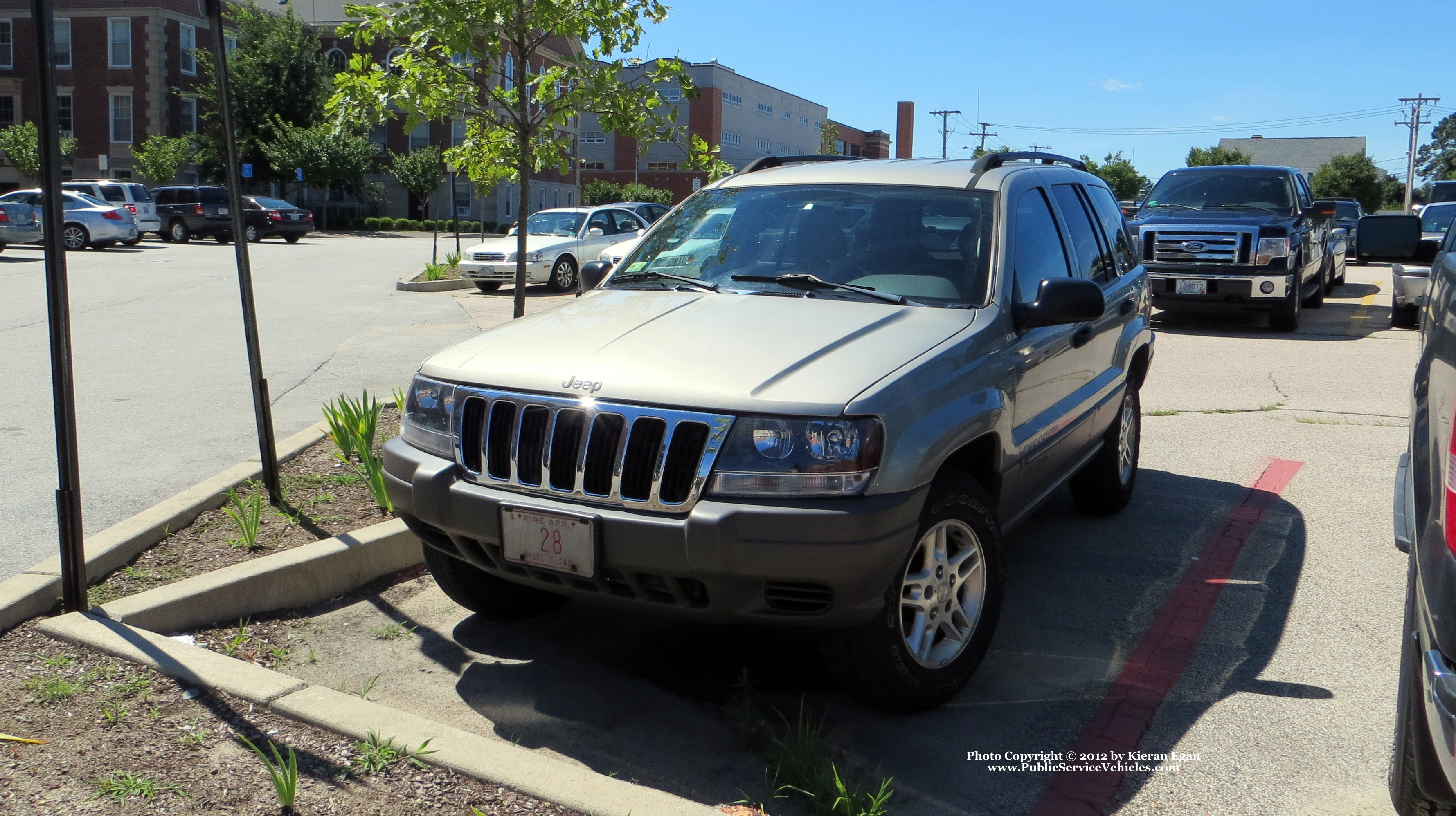 A photo  of Cranston Fire
            Car 22, a 1994-2004 Jeep Grand Cherokee             taken by Kieran Egan