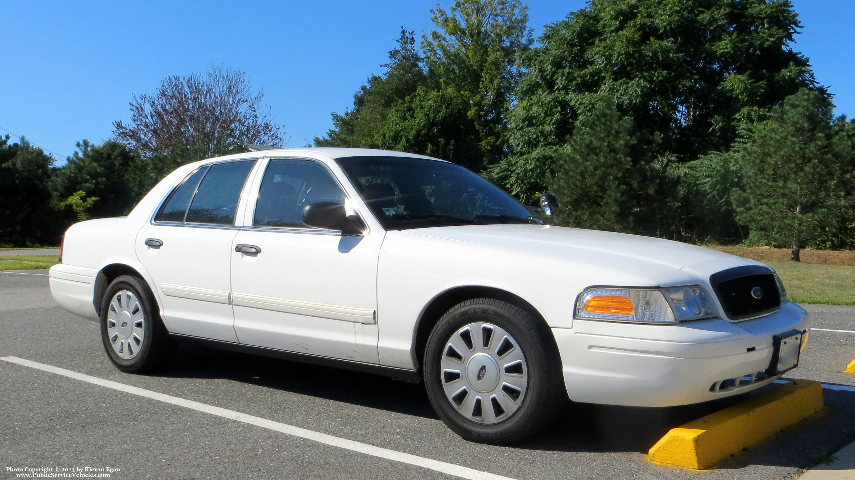 A photo  of Charlestown Police
            Detective Unit, a 2009-2011 Ford Crown Victoria Police Interceptor             taken by Kieran Egan