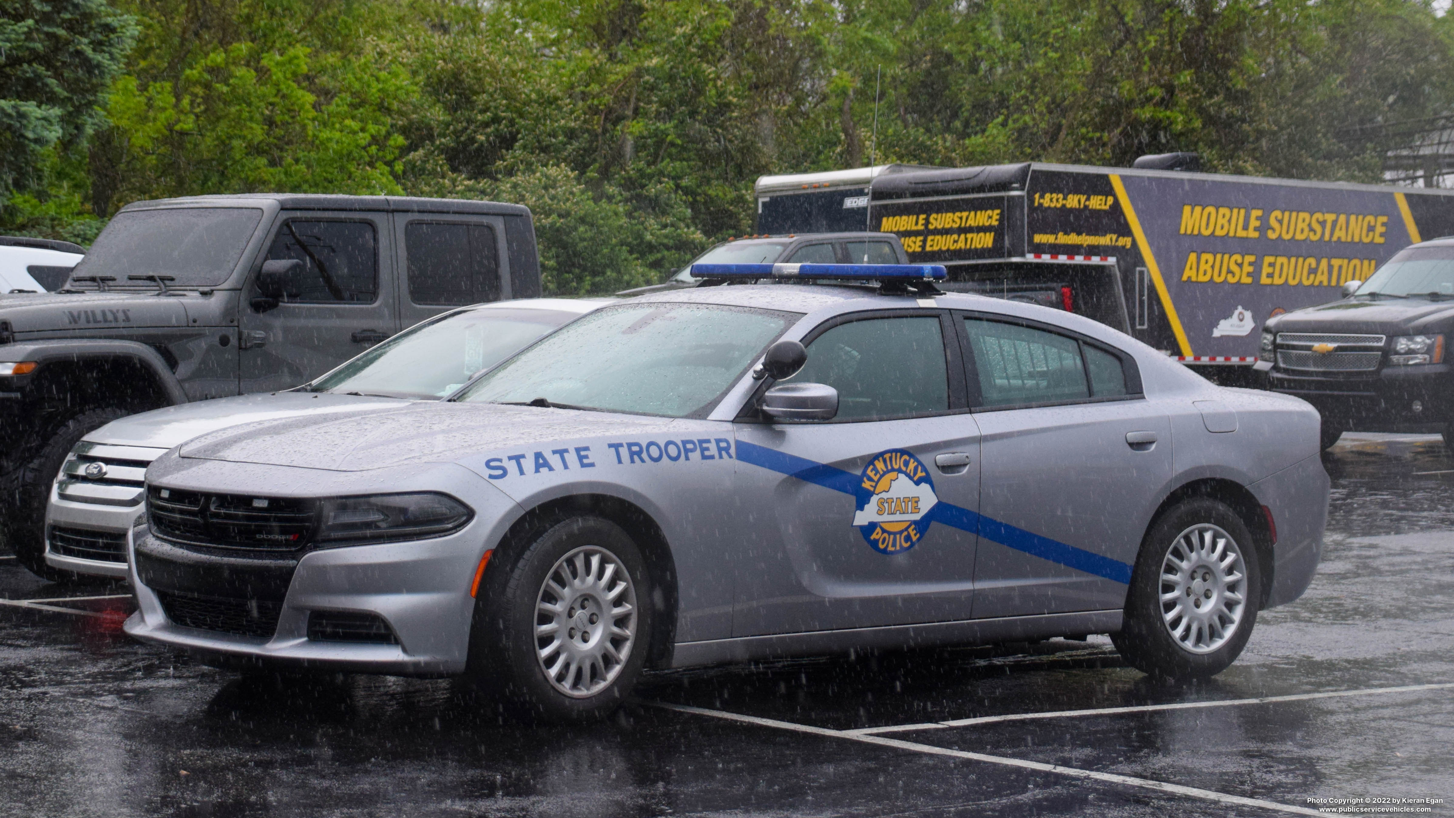 A photo  of Kentucky State Police
            Cruiser 4662, a 2015-2019 Dodge Charger             taken by Kieran Egan