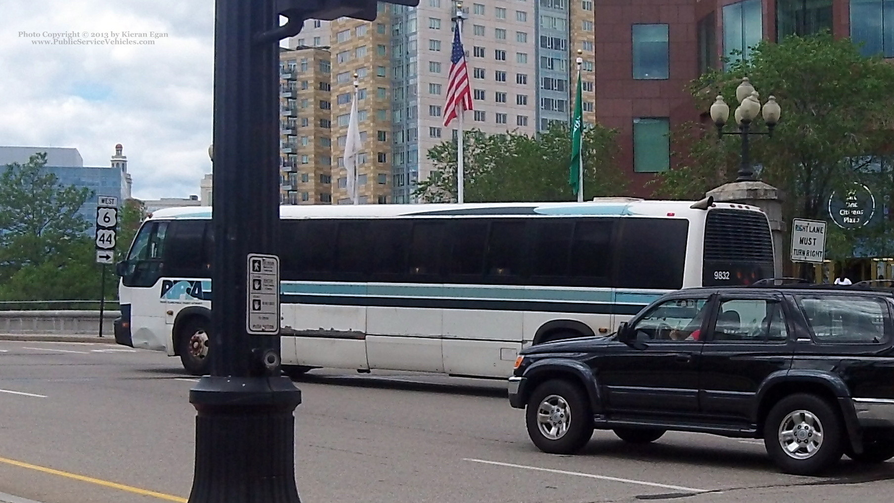 A photo  of Rhode Island Public Transit Authority
            Bus 9832, a 1998 Nova Bus RTS RTNFD82             taken by Kieran Egan