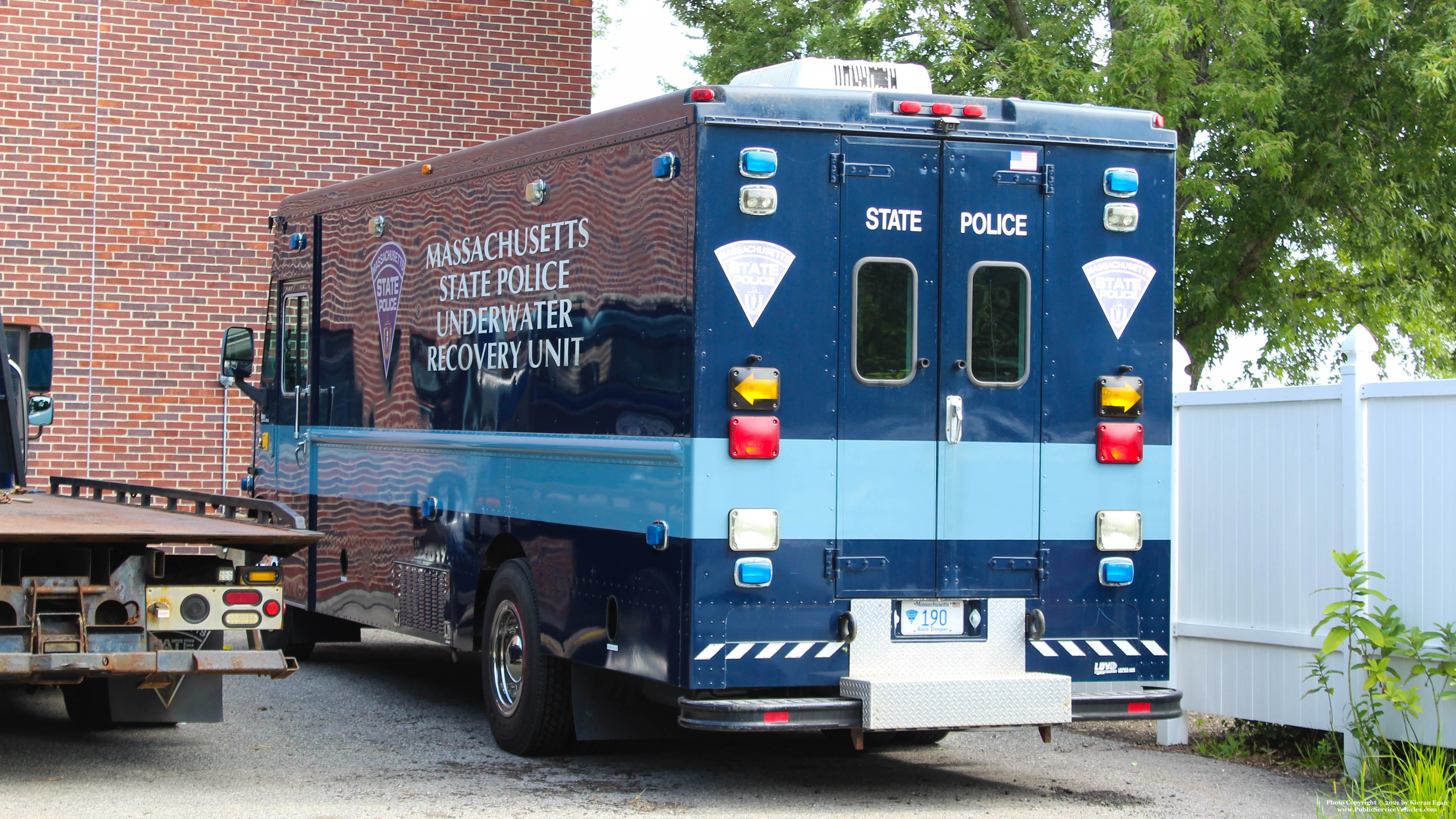 A photo  of Massachusetts State Police
            Underwater Recovery Unit 190, a 2003 Freightliner             taken by Kieran Egan
