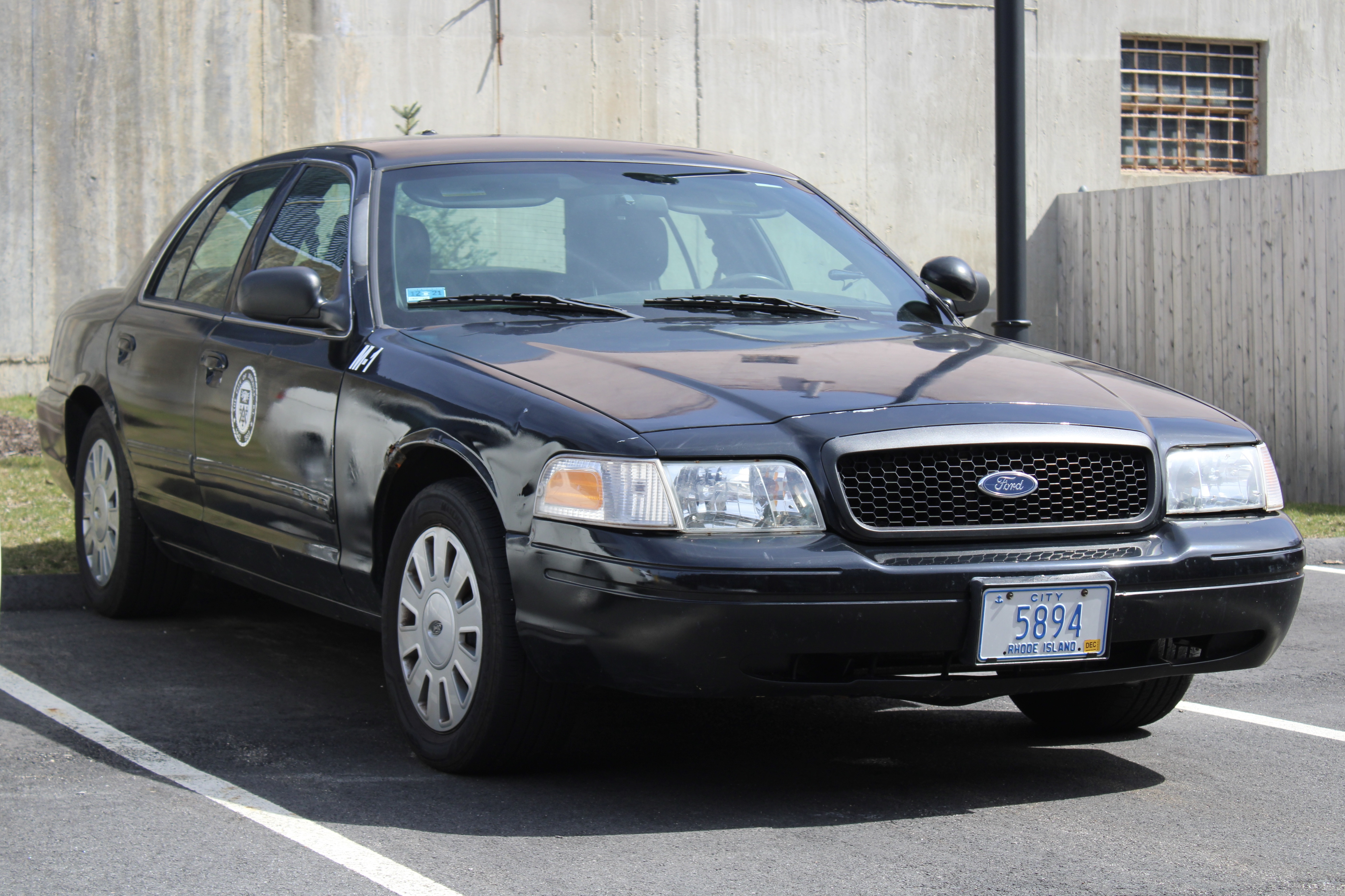 A photo  of Warwick Public Works
            Car 5894, a 2009-2011 Ford Crown Victoria Police Interceptor             taken by @riemergencyvehicles