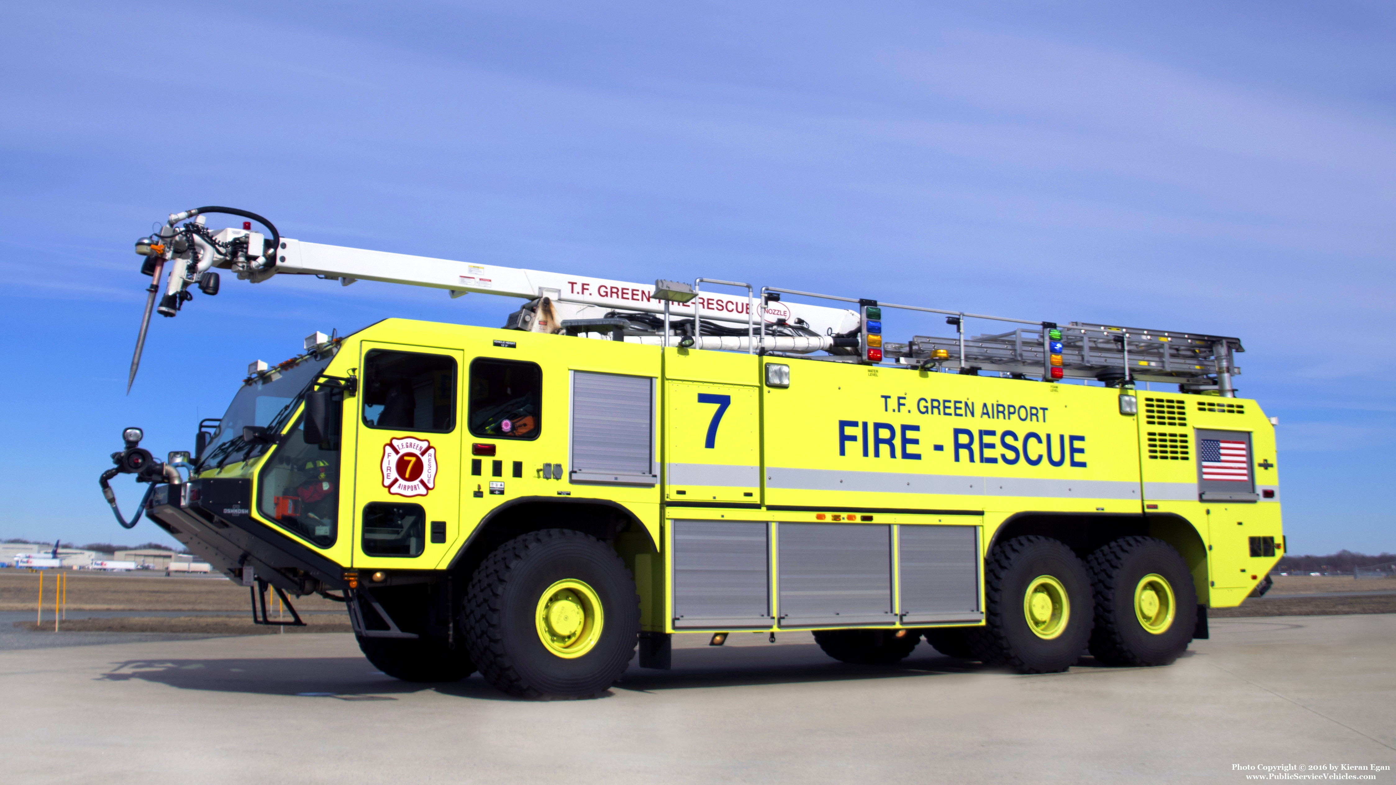 A photo  of T.F. Green Airport Fire
            Rescue 307, a 2008 Oshkosh Striker             taken by Kieran Egan