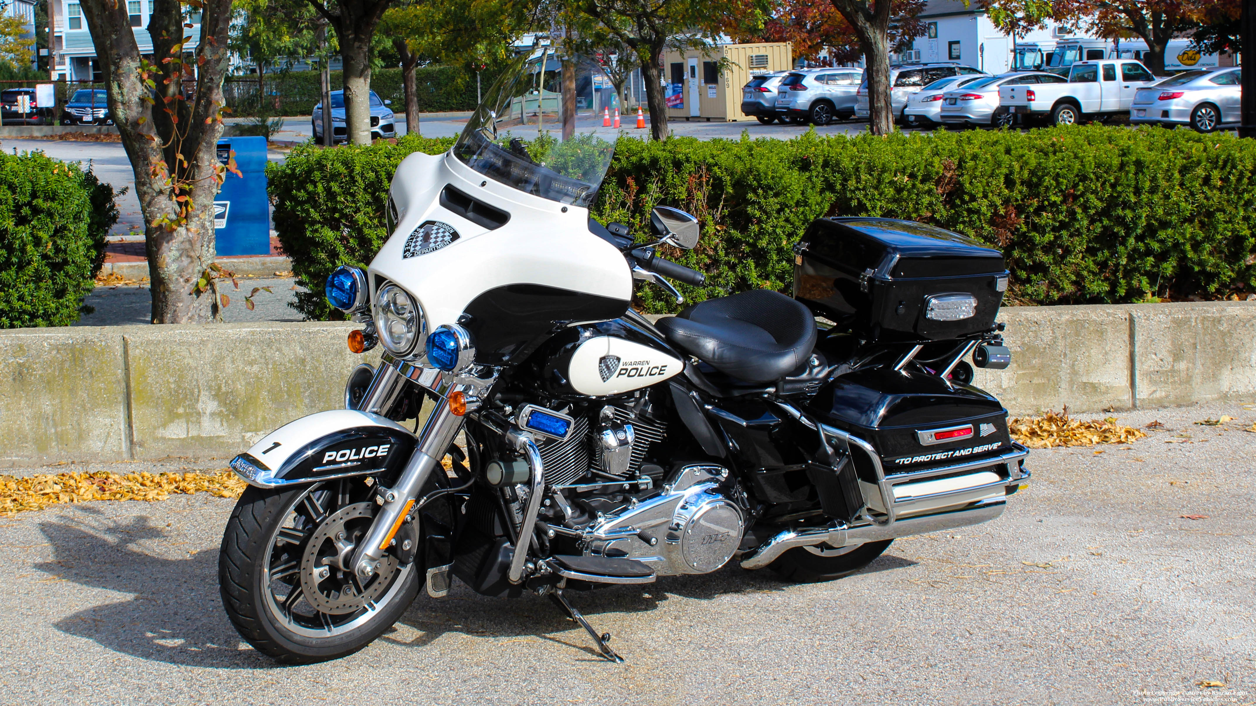 A photo  of Warren Police
            Motorcycle 1, a 2020 Harley Davidson Electra Glide             taken by Kieran Egan