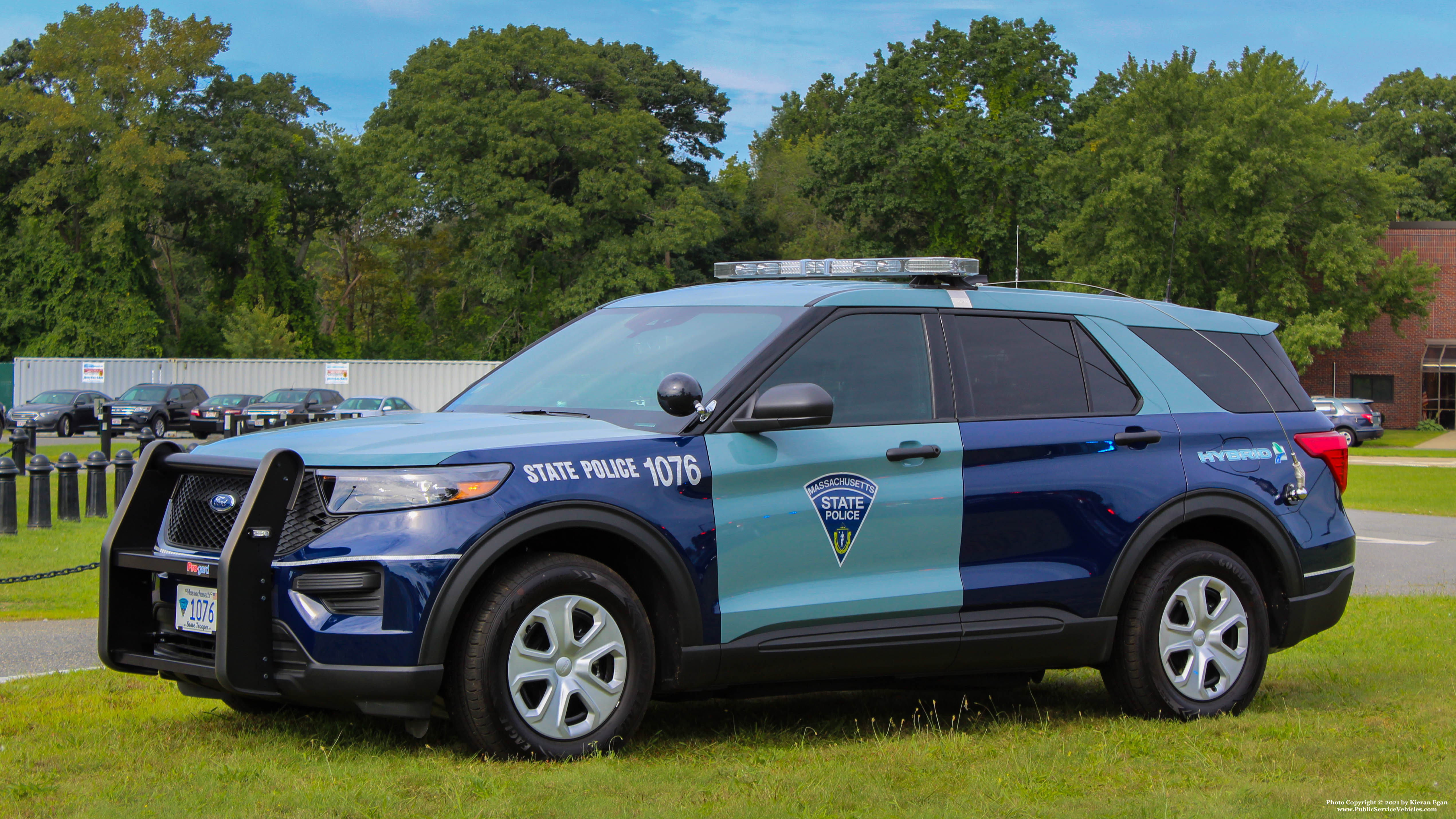 A photo  of Massachusetts State Police
            Cruiser 1076, a 2021 Ford Police Interceptor Utility Hybrid             taken by Kieran Egan